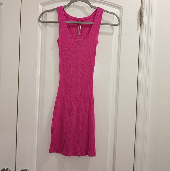 2. NWT SKIMS RIBBED SOFT LOUNGE MINI DRESS IN HOT PINK SIZE XS - Picture 3 of 5